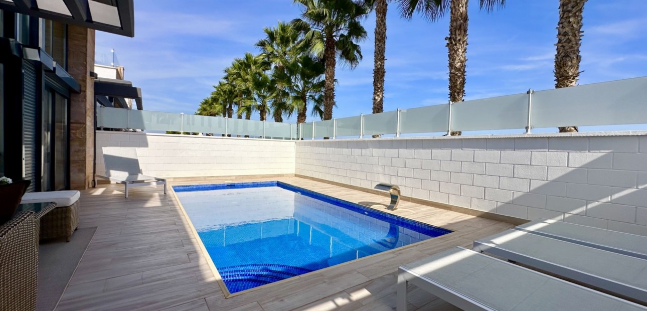 Sale - Detached Villa -
Orihuela Costa - Lomas de Cabo Roig