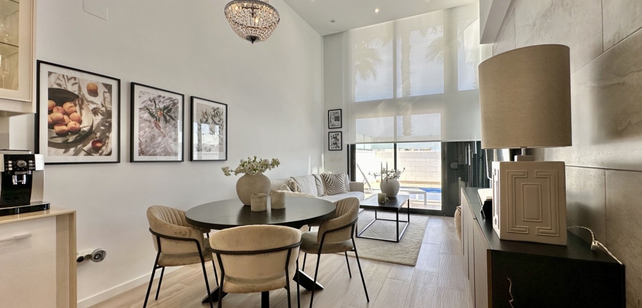 Sale - Detached Villa -
Orihuela Costa - Lomas de Cabo Roig