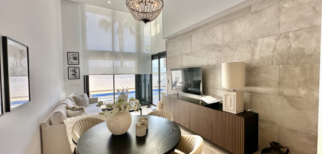 Sale - Detached Villa -
Orihuela Costa - Lomas de Cabo Roig