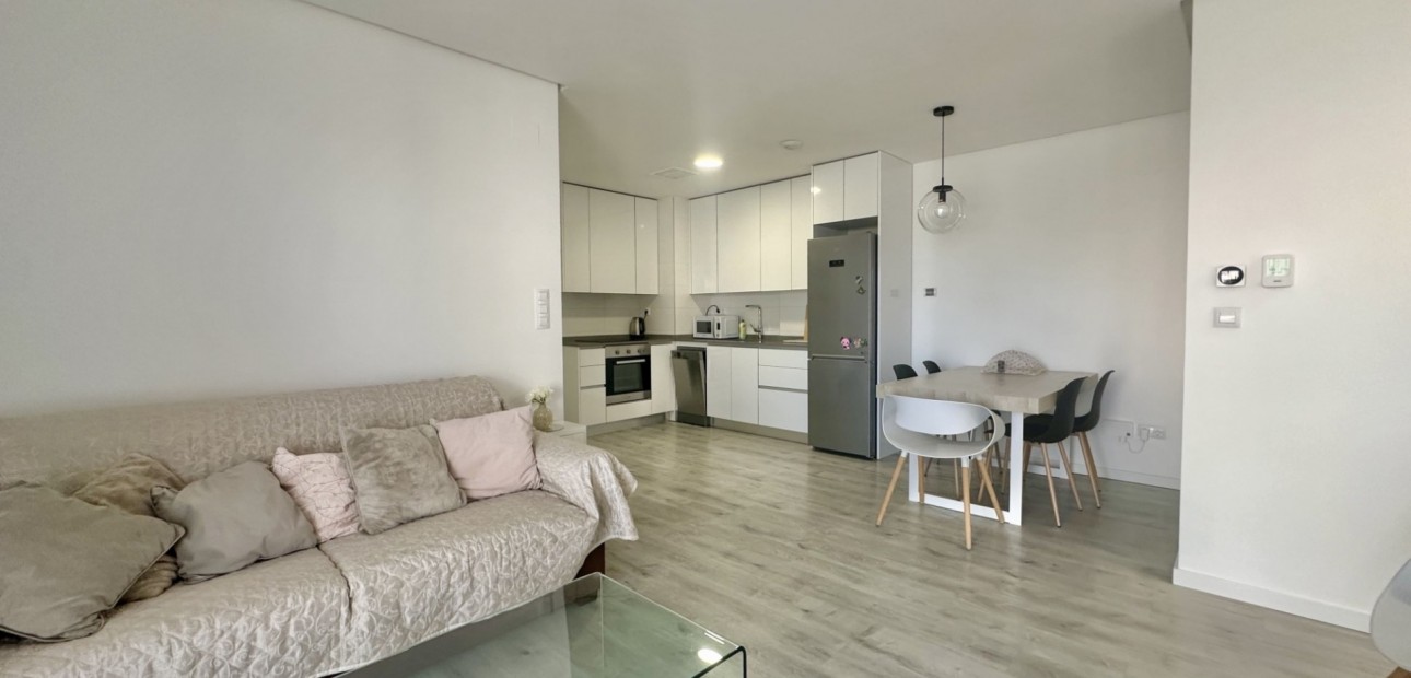 Sale - Apartment / flat -
Orihuela Costa - Villamartin