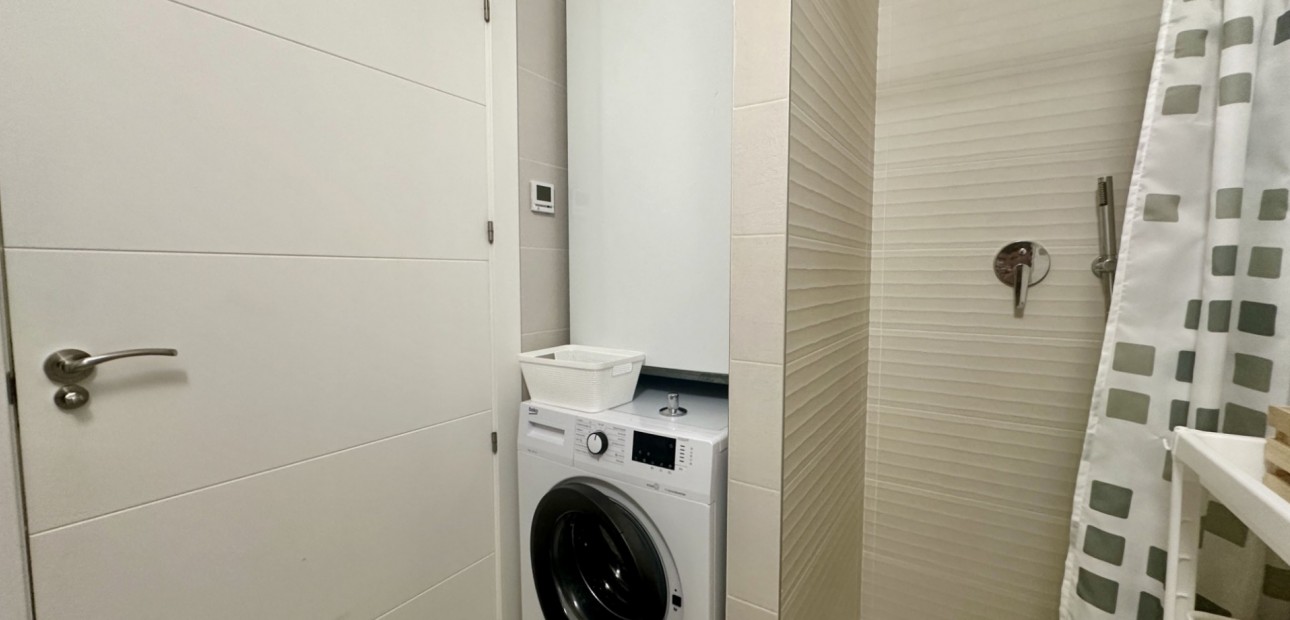 Sale - Apartment / flat -
Orihuela Costa - Villamartin