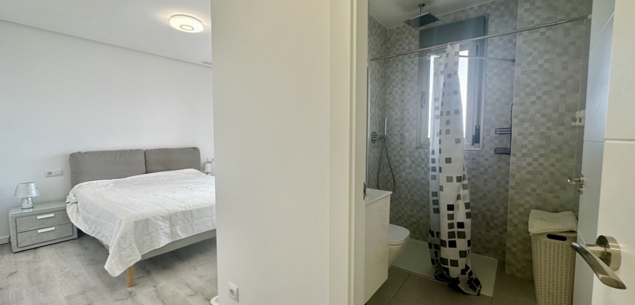 Sale - Apartment / flat -
Orihuela Costa - Villamartin