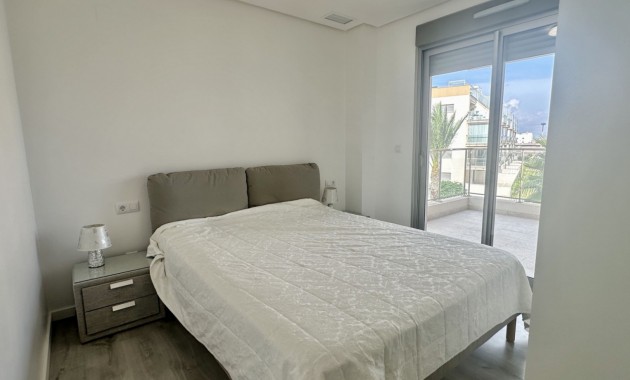 Sale - Apartment / flat -
Orihuela Costa - Villamartin