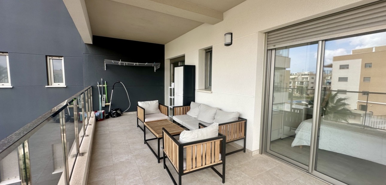 Sale - Apartment / flat -
Orihuela Costa - Villamartin