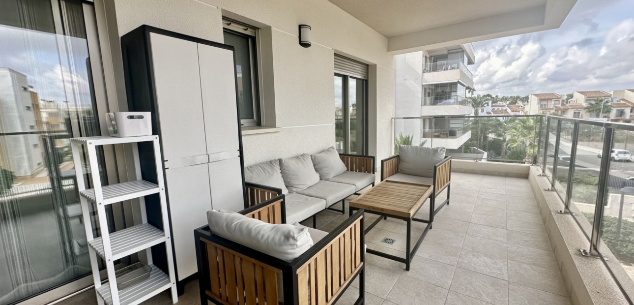 Sale - Apartment / flat -
Orihuela Costa - Villamartin