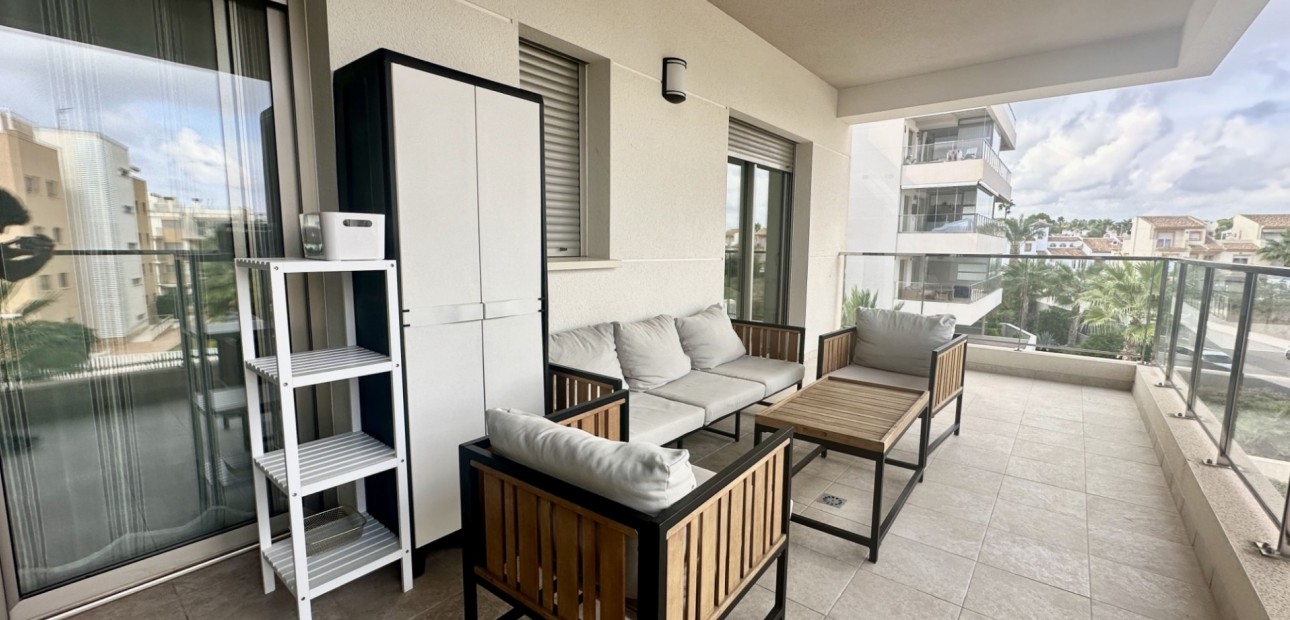 Sale - Apartment / flat -
Orihuela Costa - Villamartin