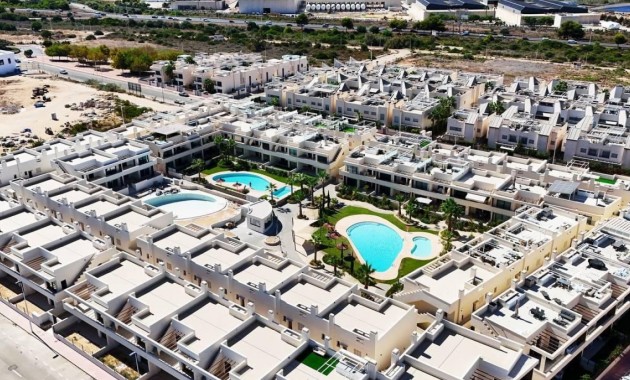 Sale - Apartment / flat -
Torrevieja - La Veleta