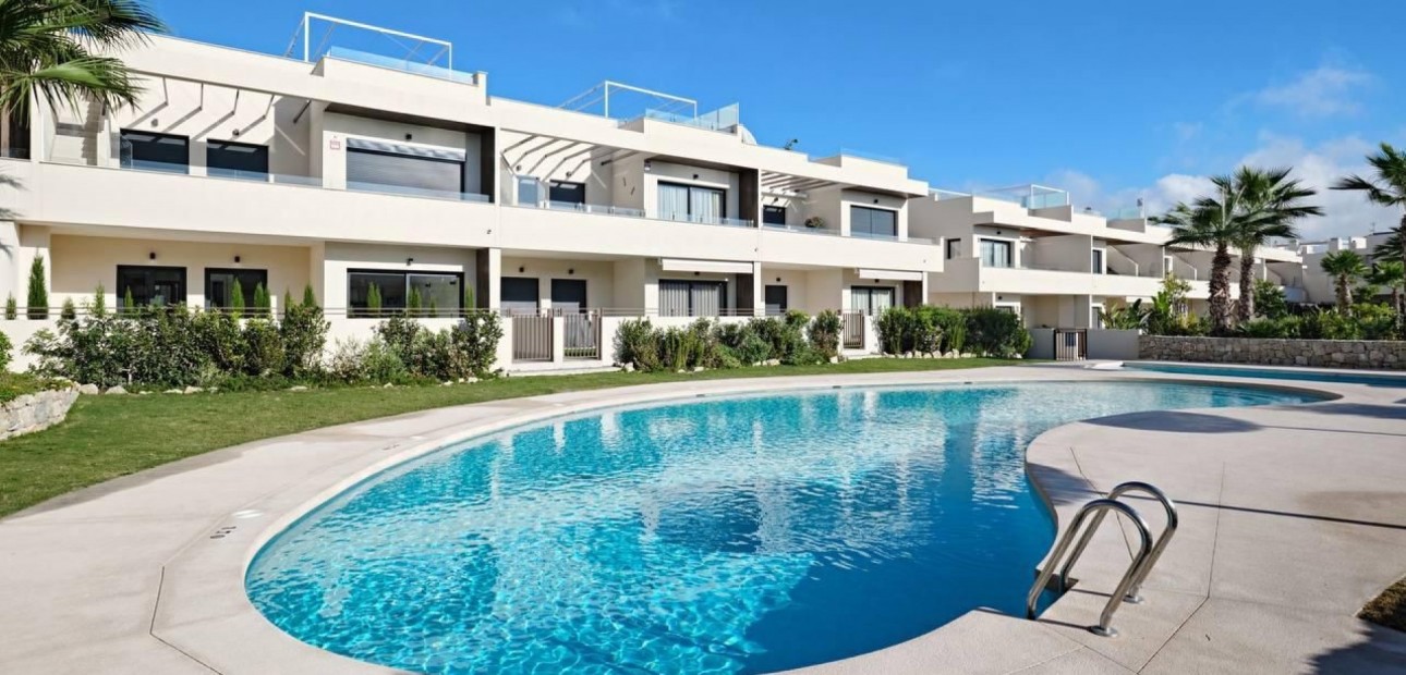 Sale - Apartment / flat -
Torrevieja - La Veleta