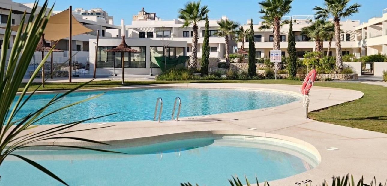 Sale - Apartment / flat -
Torrevieja - La Veleta