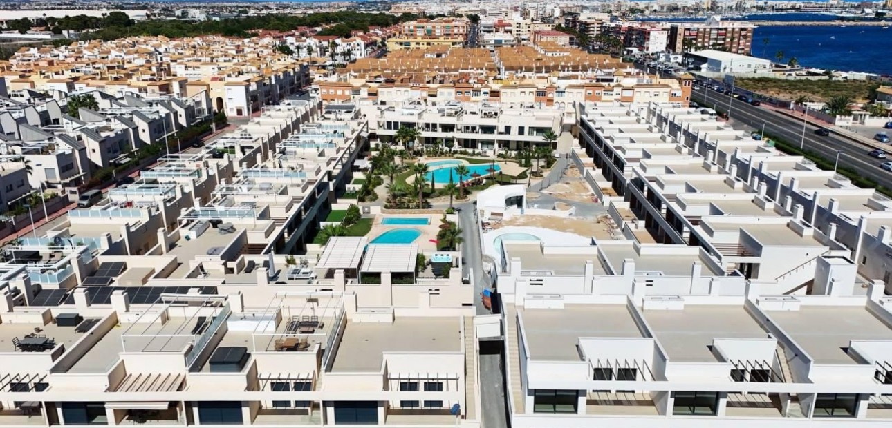 Sale - Apartment / flat -
Torrevieja - La Veleta