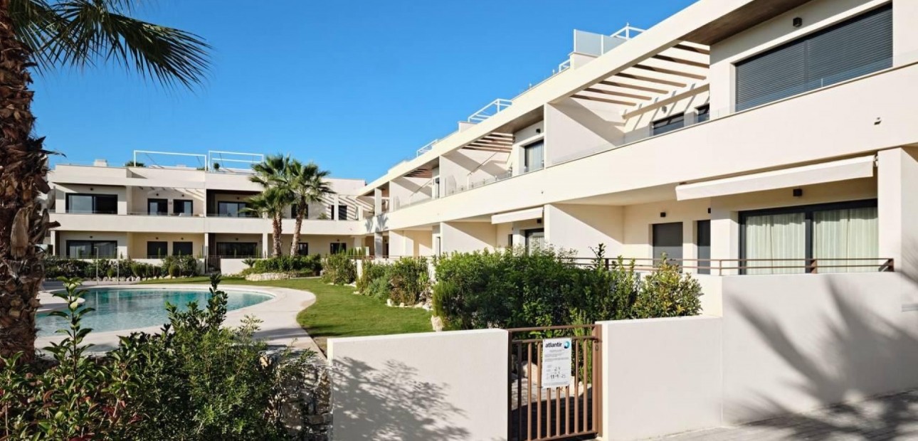 Sale - Apartment / flat -
Torrevieja - La Veleta