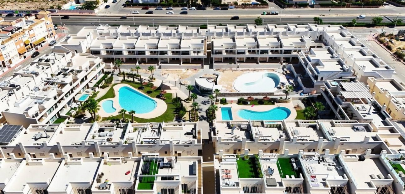 Sale - Apartment / flat -
Torrevieja - La Veleta