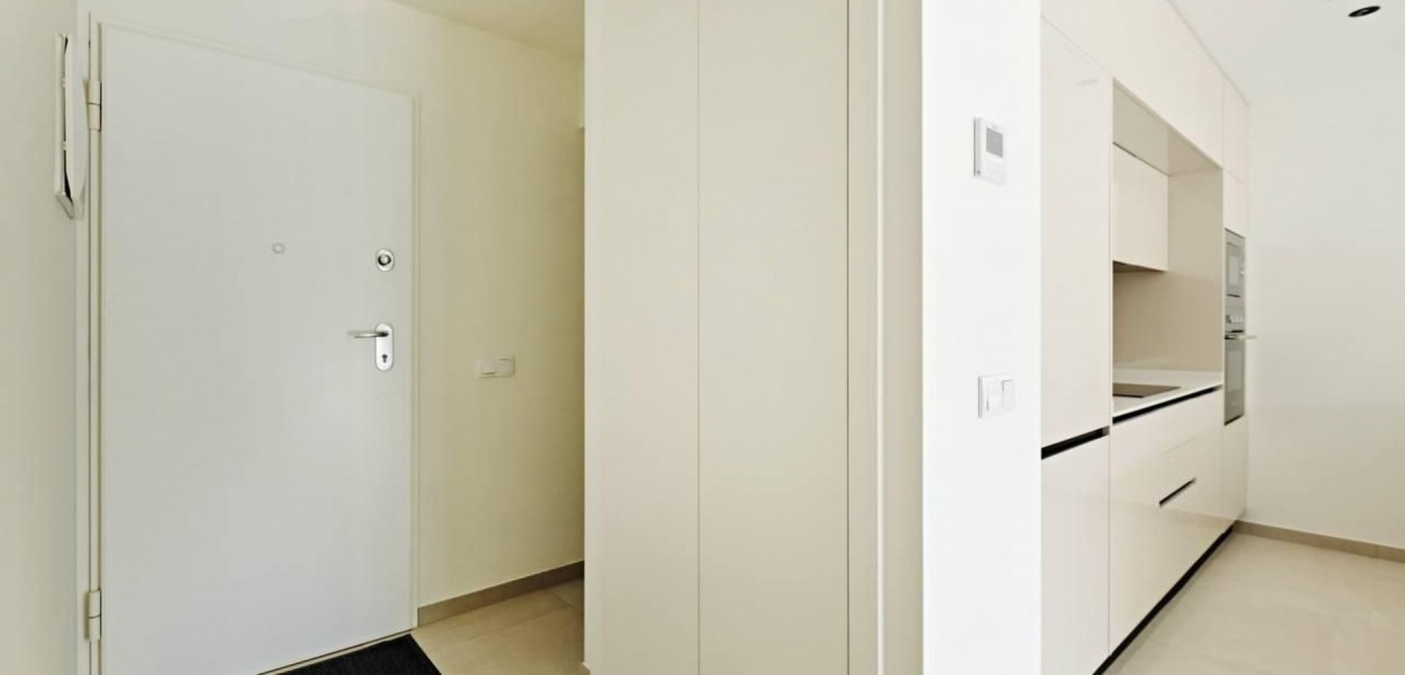 Sale - Apartment / flat -
Torrevieja - La Veleta