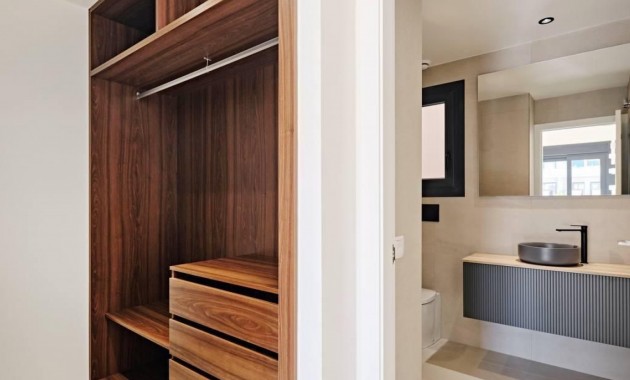 Sale - Apartment / flat -
Torrevieja - La Veleta