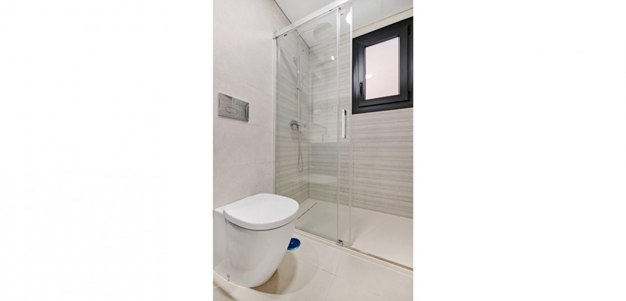 Sale - Apartment / flat -
Torrevieja - La Veleta