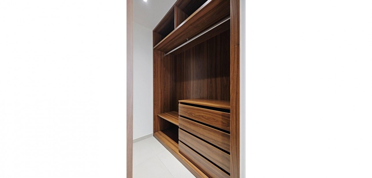 Sale - Apartment / flat -
Torrevieja - La Veleta