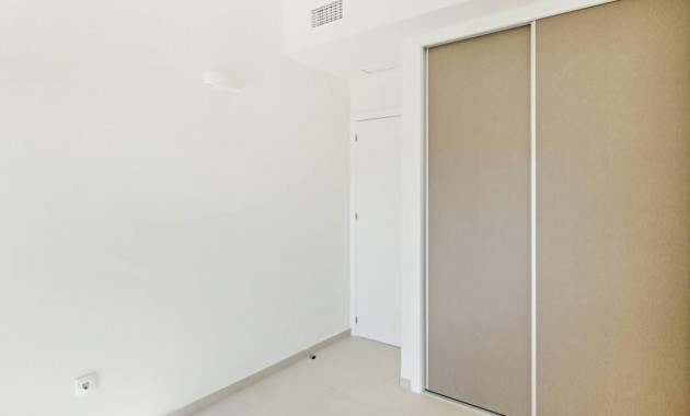 Sale - Apartment / flat -
Torrevieja - La Veleta