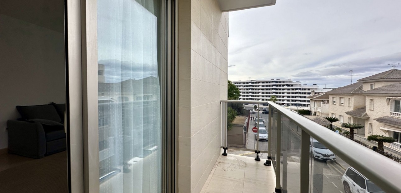 Sale - Apartment / flat -
San Miguel de Salinas - San Miguel - Town