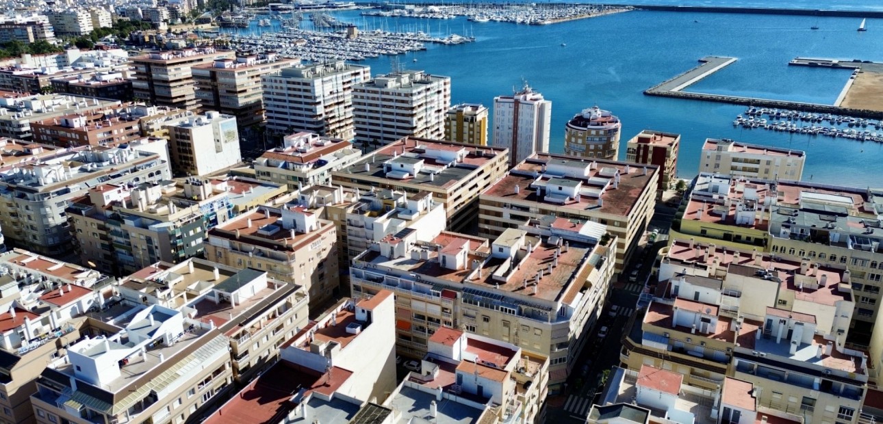 Sale - Apartment / flat -
Torrevieja