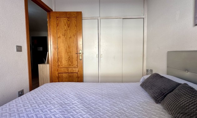 Sale - Apartment / flat -
Torrevieja