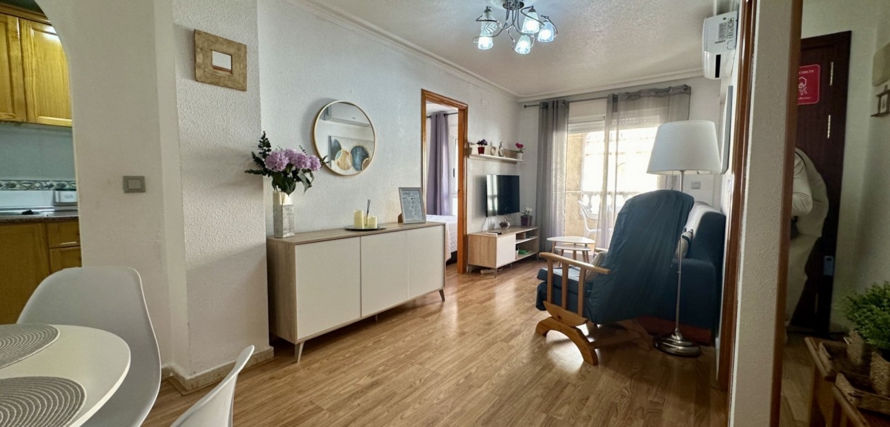 Sale - Apartment / flat -
Torrevieja