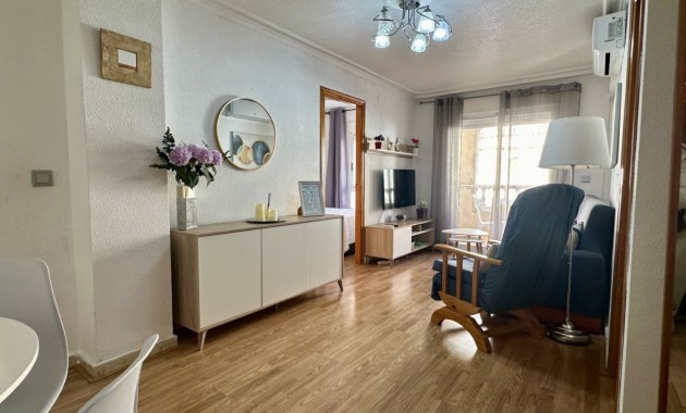 Sale - Apartment / flat -
Torrevieja