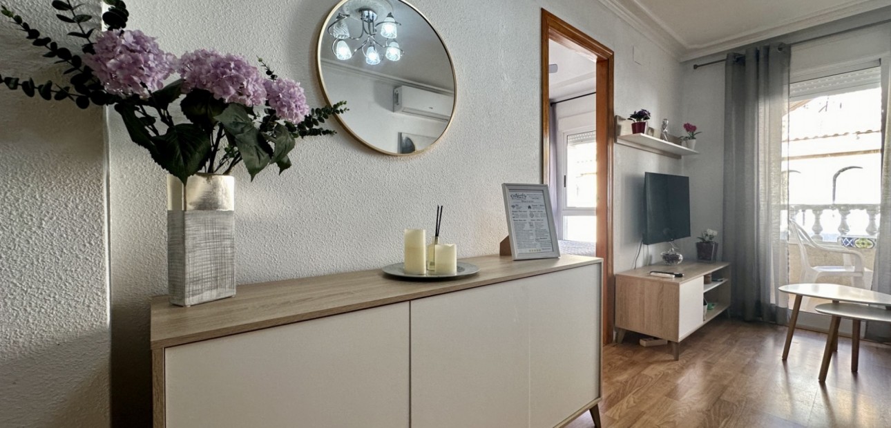 Sale - Apartment / flat -
Torrevieja