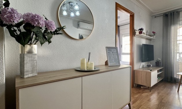 Sale - Apartment / flat -
Torrevieja