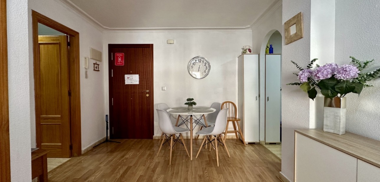 Sale - Apartment / flat -
Torrevieja