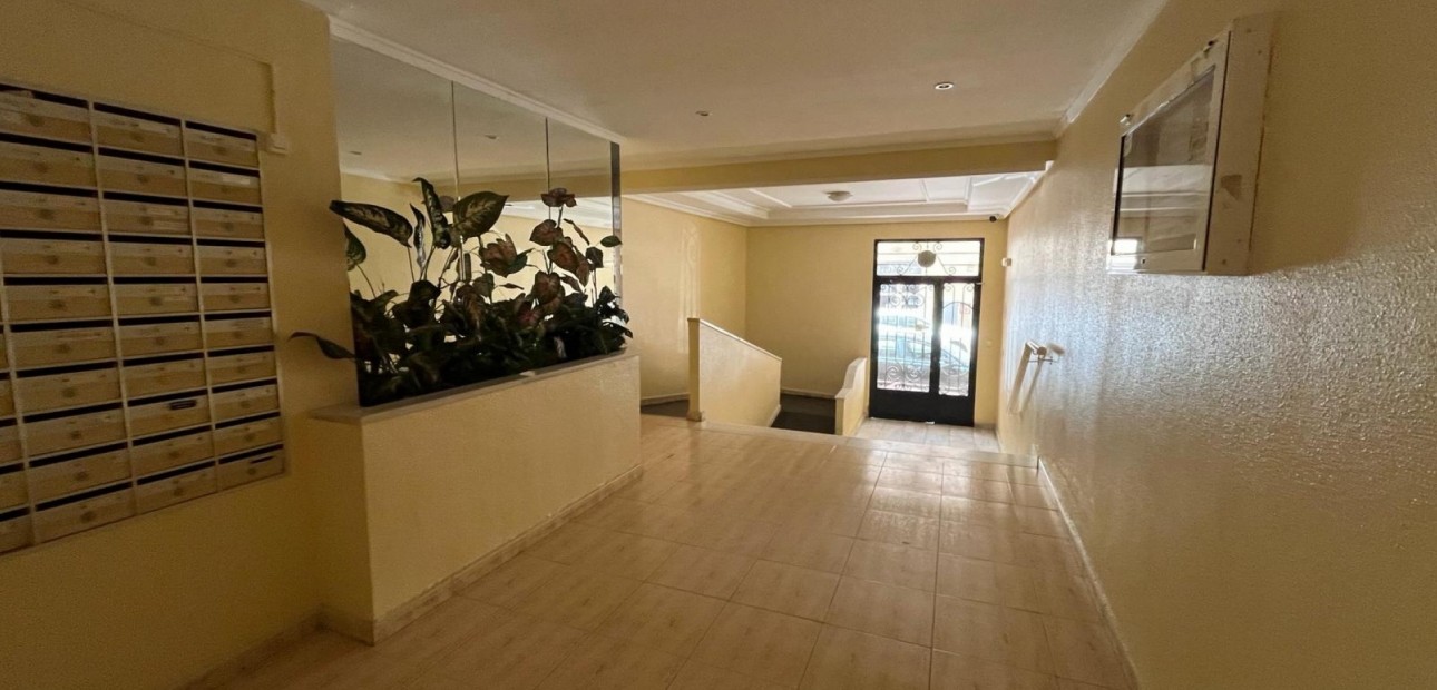Sale - Apartment / flat -
Torrevieja