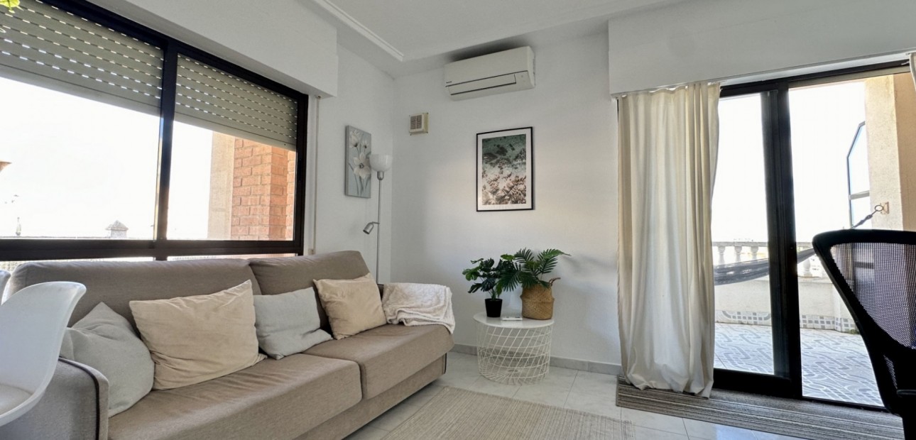 Sale - Apartment / flat -
Torrevieja