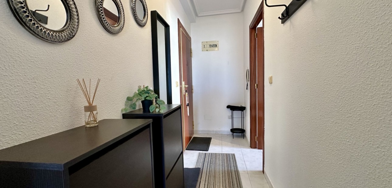 Sale - Apartment / flat -
Torrevieja