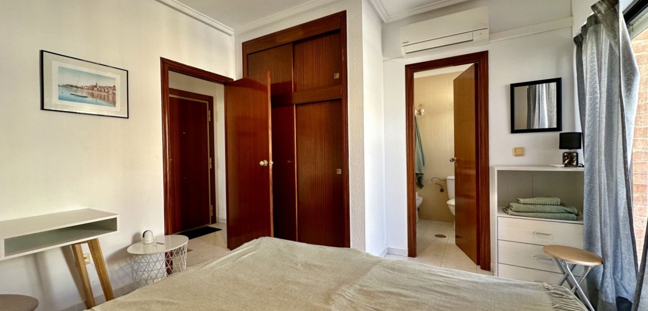 Sale - Apartment / flat -
Torrevieja