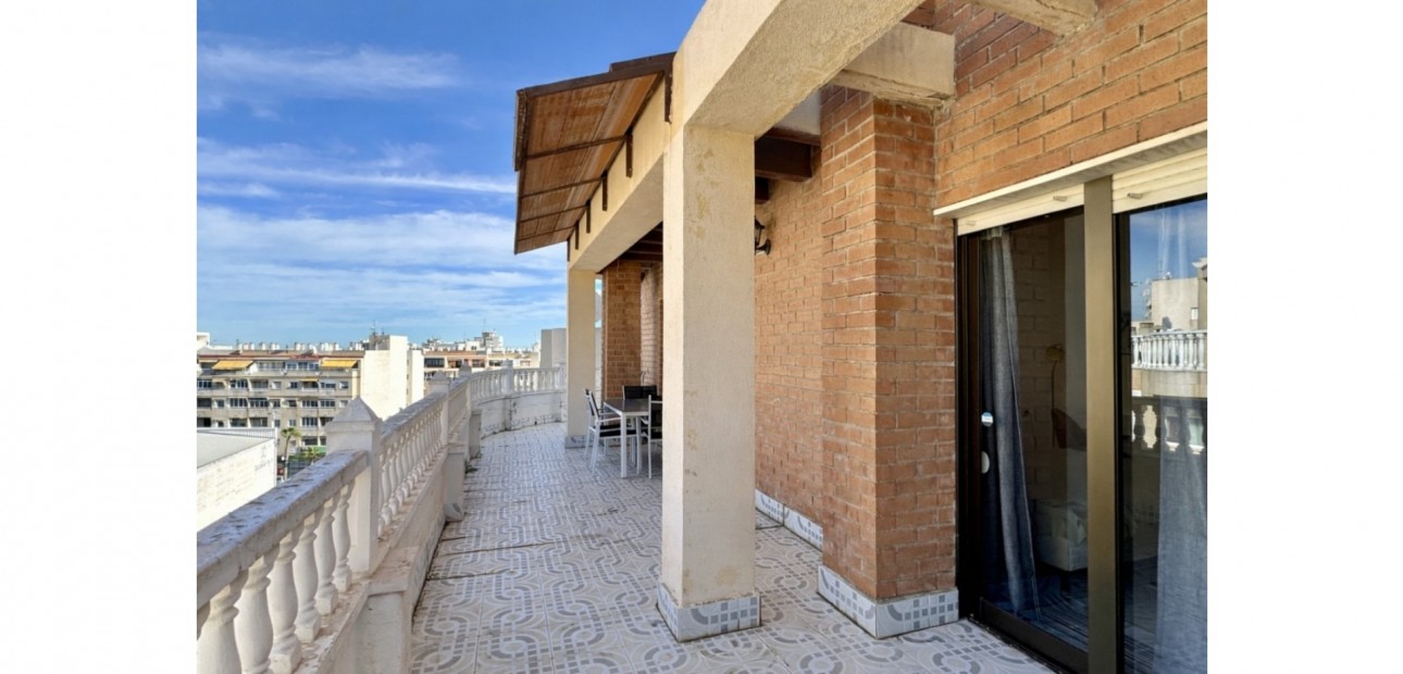 Sale - Apartment / flat -
Torrevieja