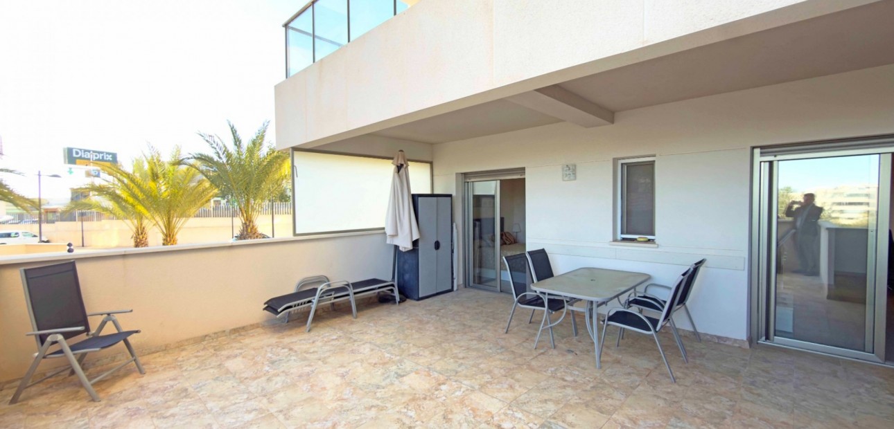 Sale - Apartment / flat -
Orihuela Costa - Los Dolses