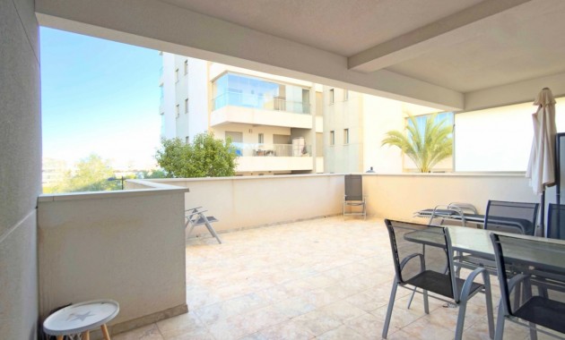 Sale - Apartment / flat -
Orihuela Costa - Los Dolses