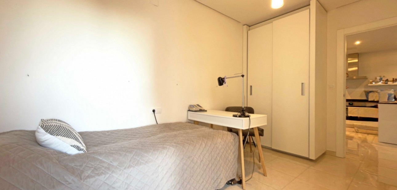 Sale - Apartment / flat -
Orihuela Costa - Los Dolses