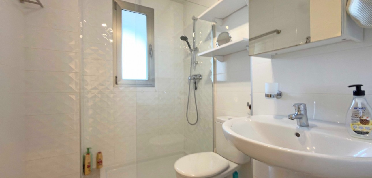 Sale - Apartment / flat -
Orihuela Costa - Los Dolses