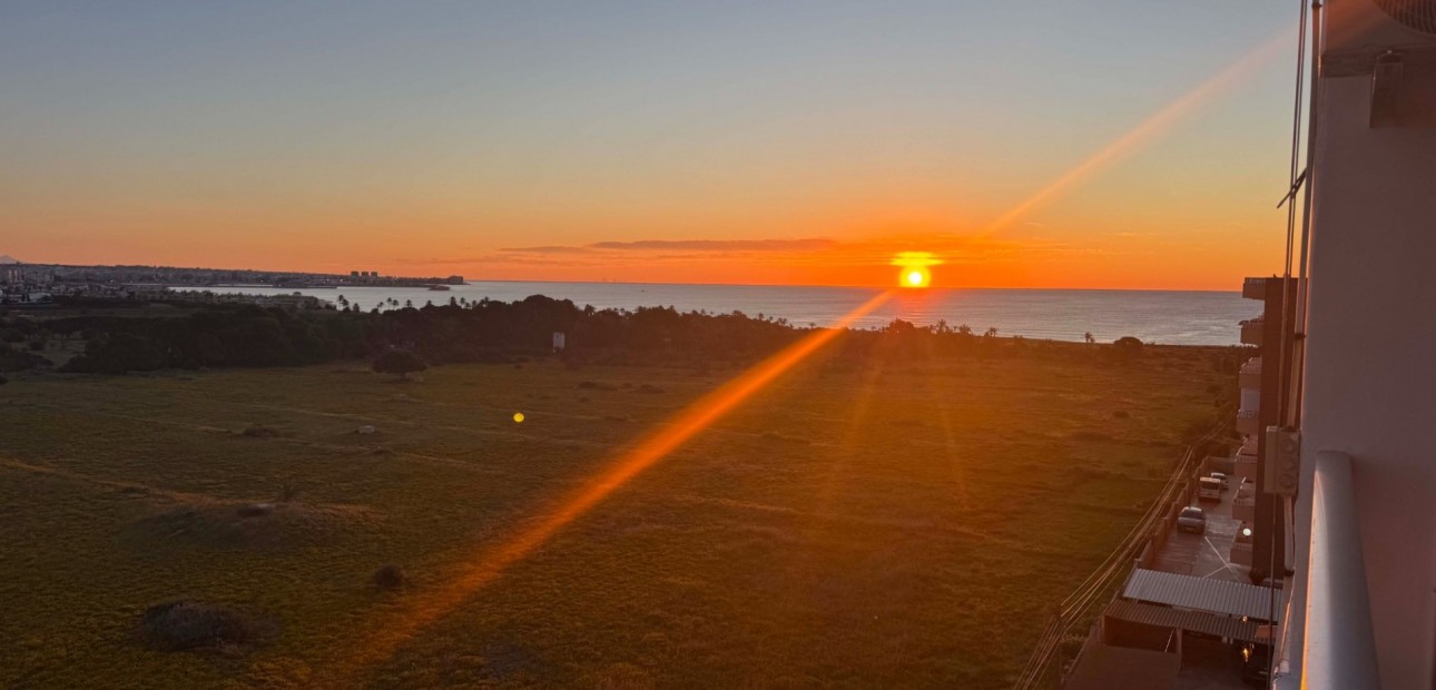 Sale - Apartment / flat -
Orihuela Costa - Punta Prima