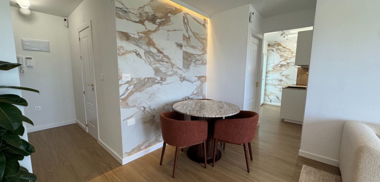 Sale - Apartment / flat -
Orihuela Costa - Punta Prima