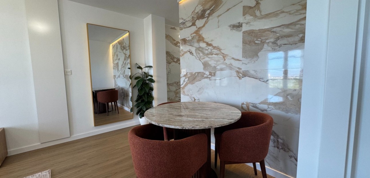 Sale - Apartment / flat -
Orihuela Costa - Punta Prima