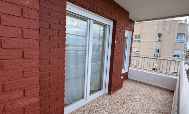 Sale - Apartment / flat -
Orihuela Costa - Punta Prima