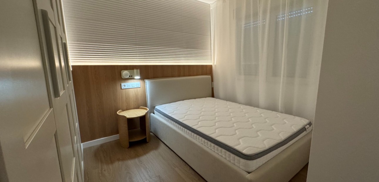 Sale - Apartment / flat -
Orihuela Costa - Punta Prima