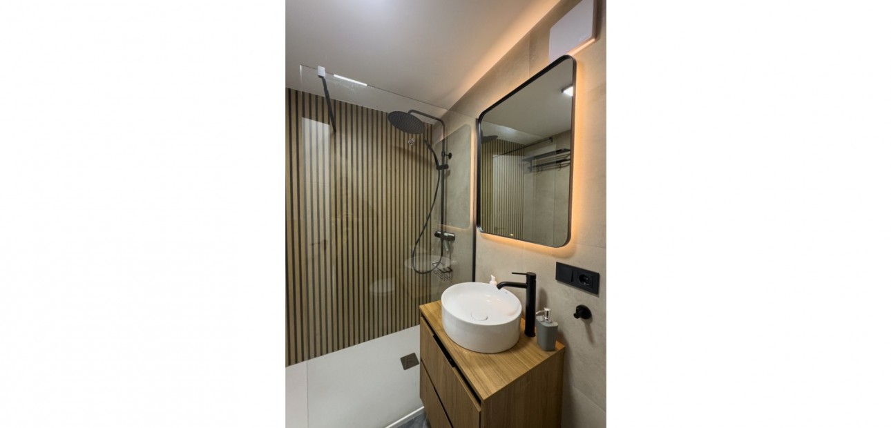 Sale - Apartment / flat -
Torrevieja