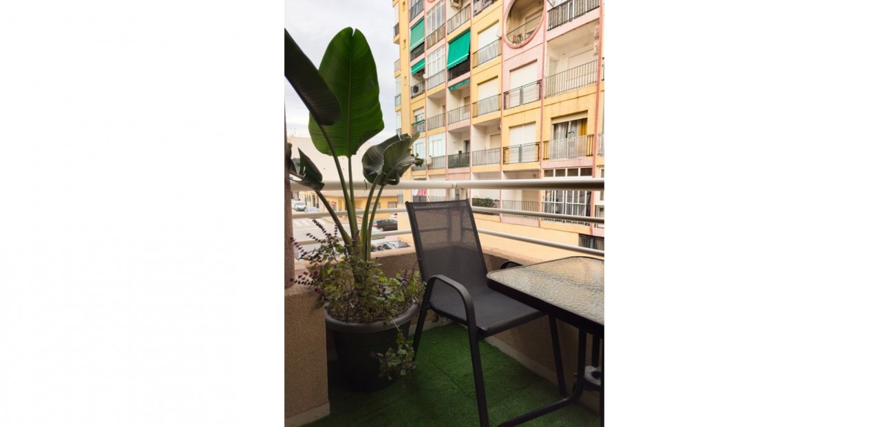 Sale - Apartment / flat -
Torrevieja