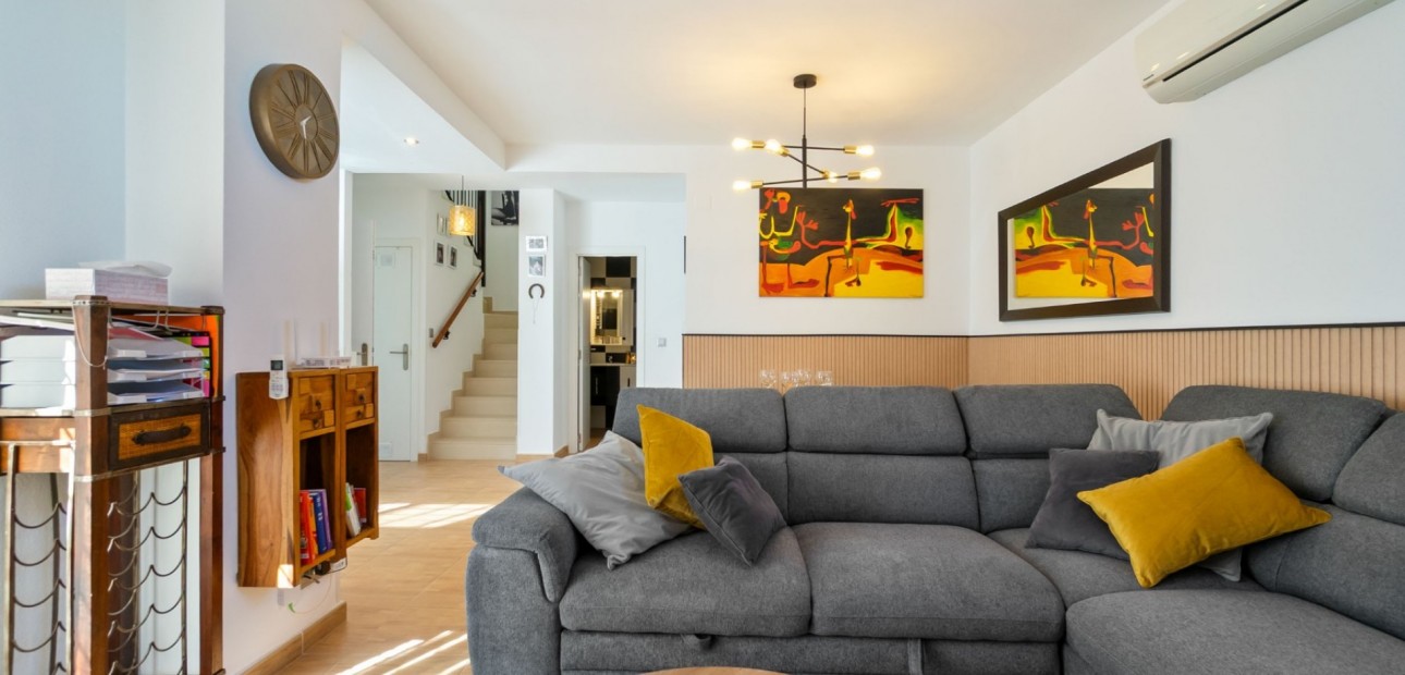 Sale - Townhouse -
Orihuela Costa - Villamartin