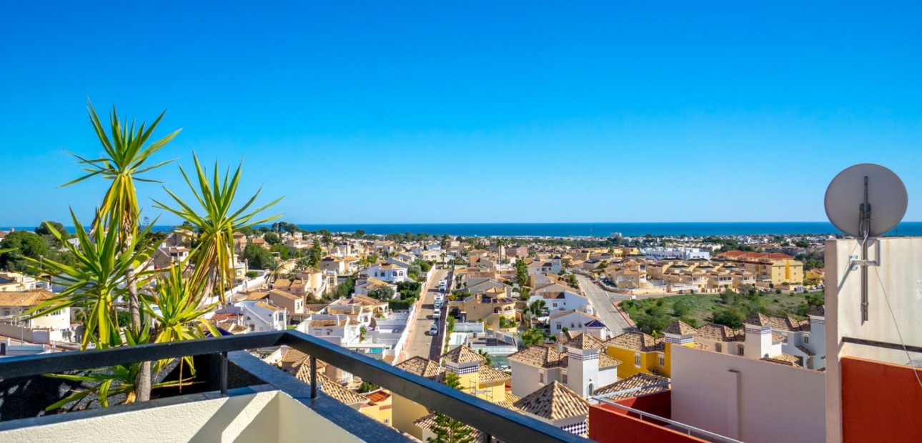 Sale - Townhouse -
Orihuela Costa - Villamartin