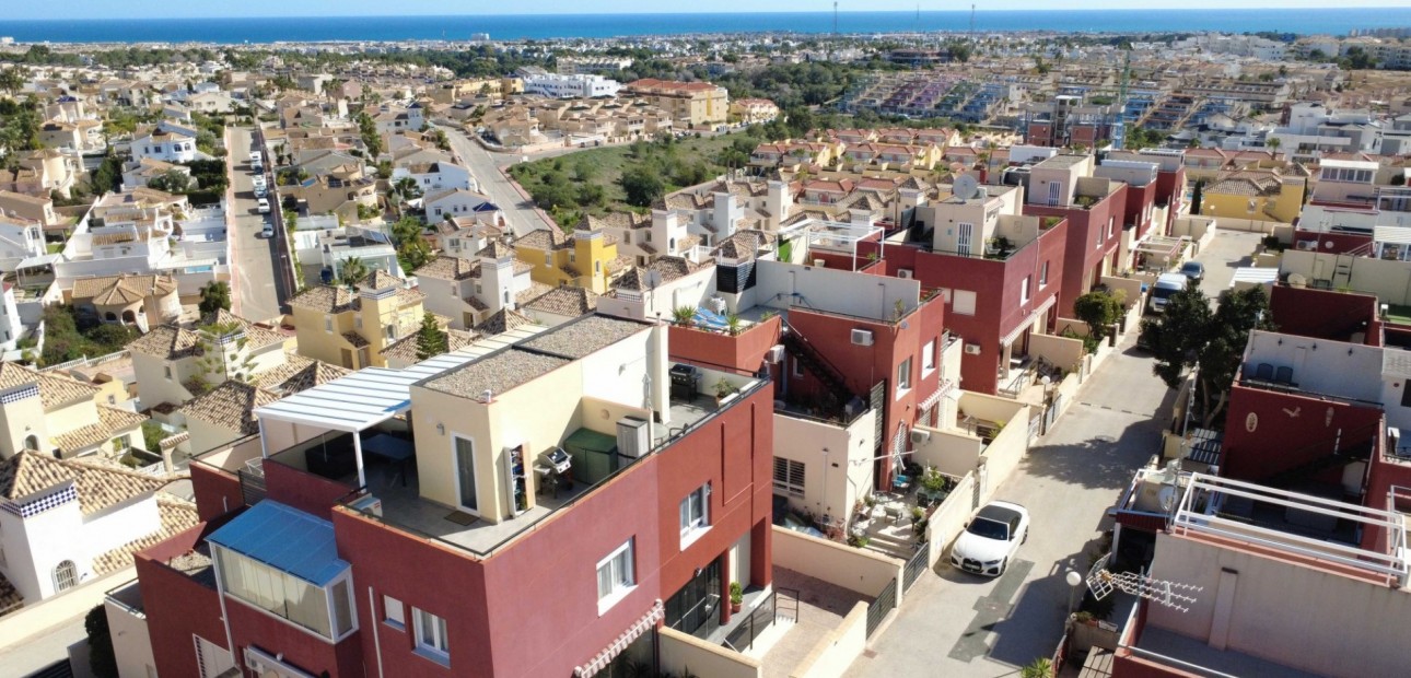 Sale - Townhouse -
Orihuela Costa - Villamartin