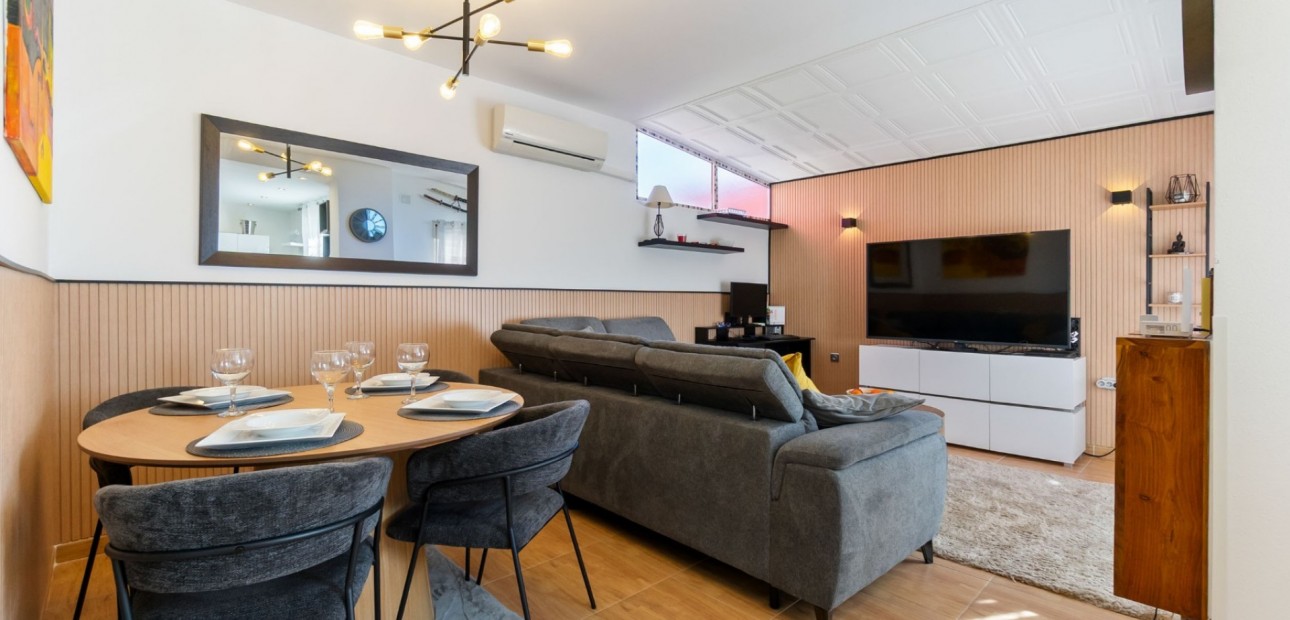 Sale - Townhouse -
Orihuela Costa - Villamartin