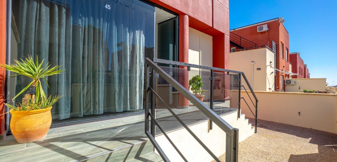 Sale - Townhouse -
Orihuela Costa - Villamartin